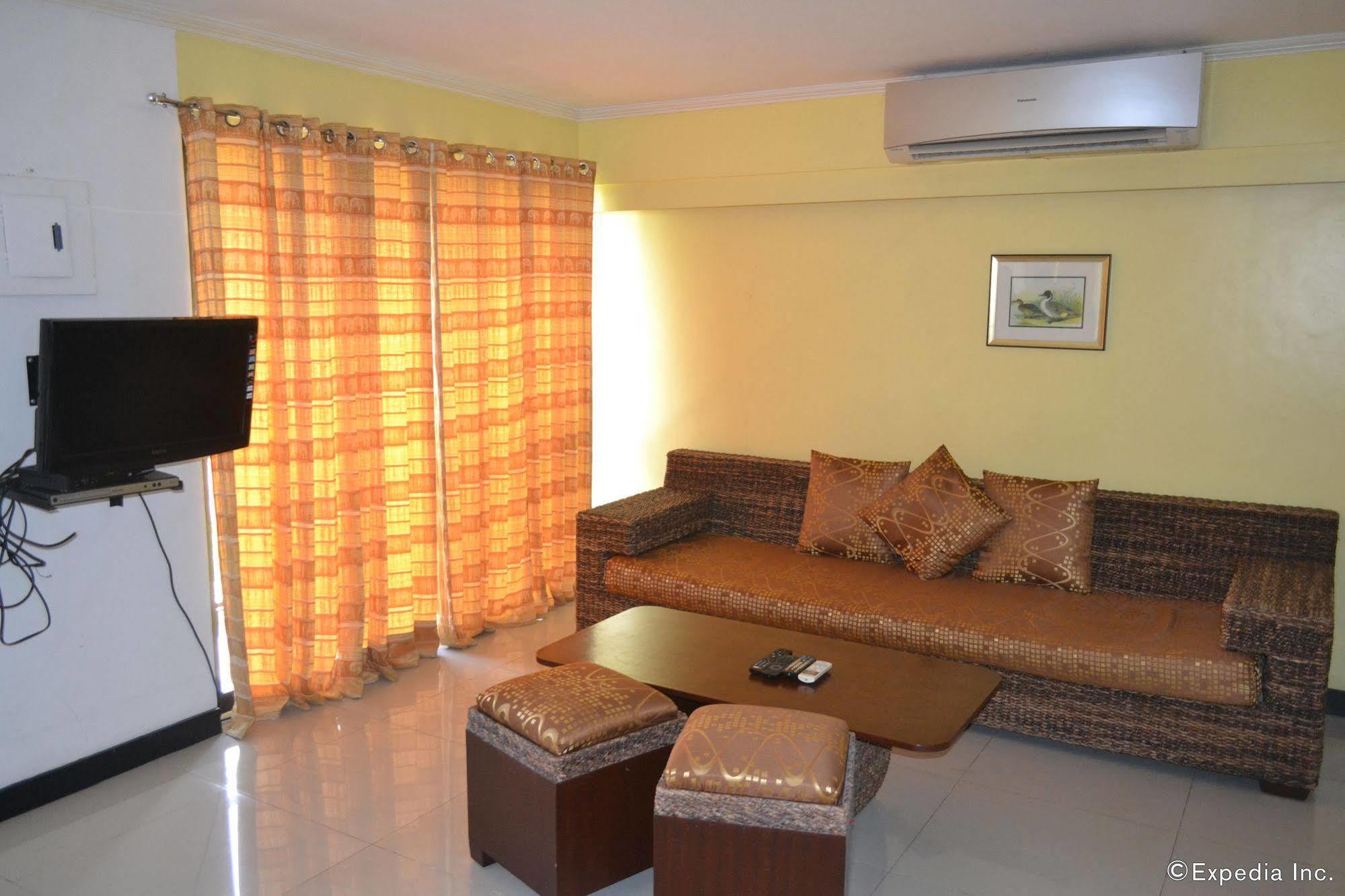 SDR Mactan Apartments Cebú Exterior foto
