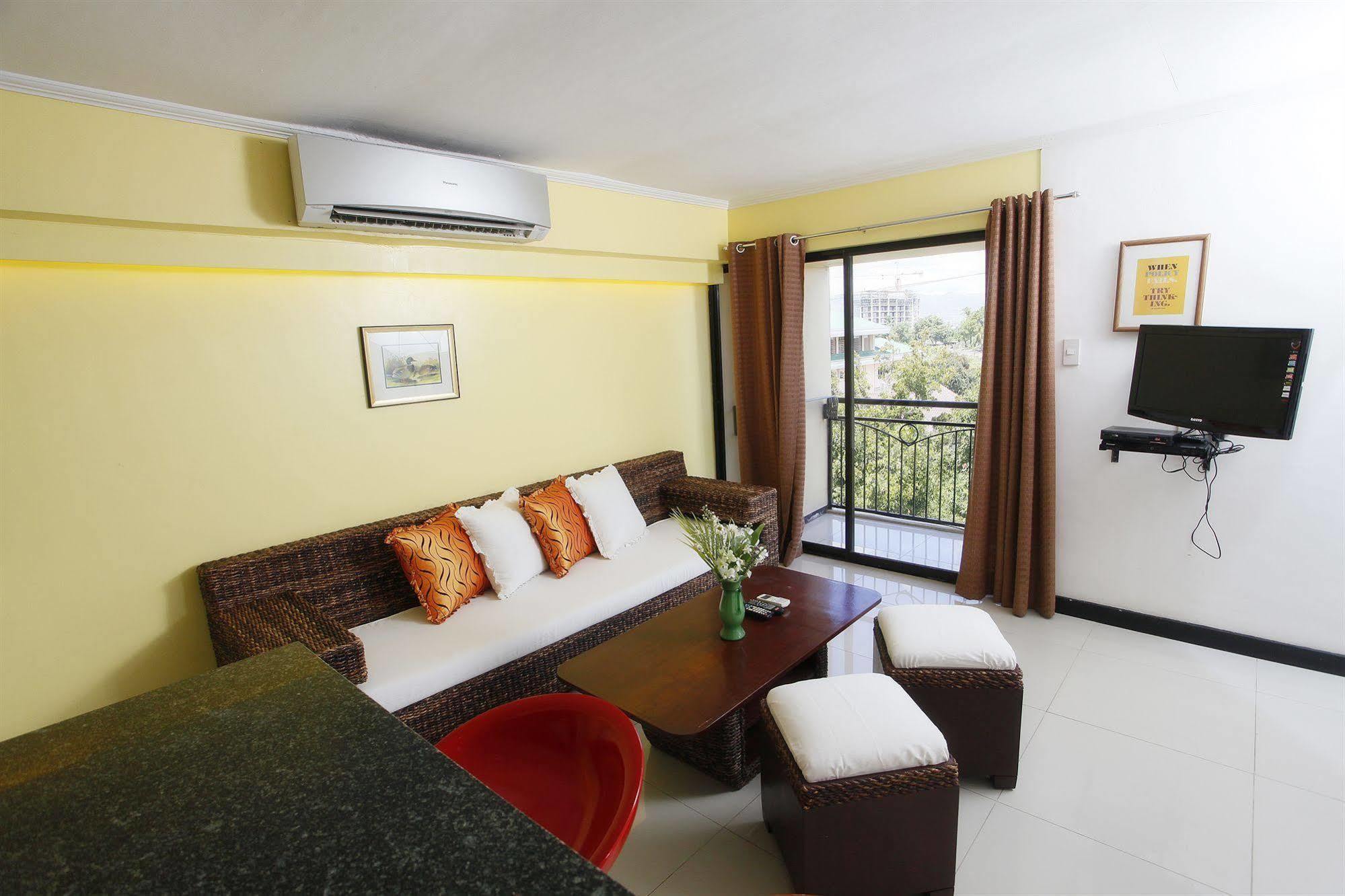 SDR Mactan Apartments Cebú Exterior foto